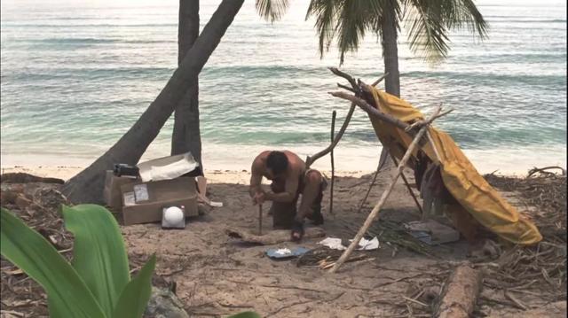 这片90%的时间就一个人,上映票房却拿下30亿,因为拍的太牛了!