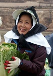 在《顺风妇产科》里鲜于龙女饰演院长夫人的角色剧照