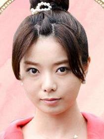 在《亲密姐妹》里森カンナ,饰演佐藤和子（30岁）的角色剧照