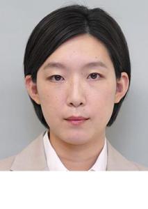 在《刑警与大盗》里江口纪子饰演宝冢瑶子的角色剧照