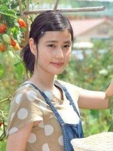 在《小森林 夏秋篇》里桥本爱饰演市子的角色剧照