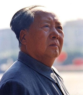 尊前谈笑人依旧:毛泽东影像记忆