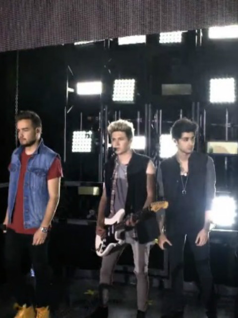 单向乐队我们在哪儿圣西罗球场现场演出